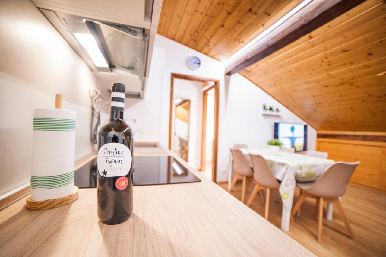 La Mansarda Di Emma Appartement Pinzolo Buitenkant foto