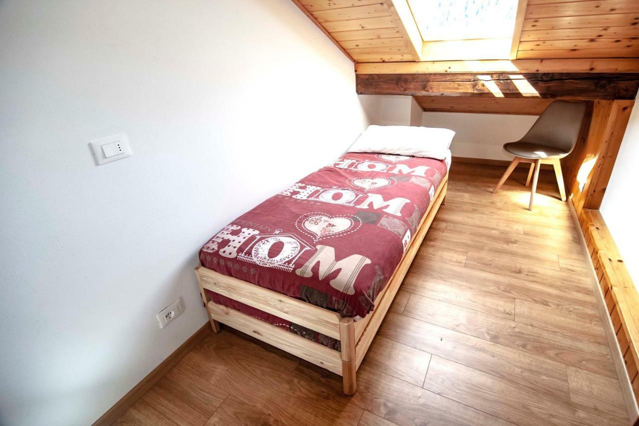 La Mansarda Di Emma Appartement Pinzolo Buitenkant foto